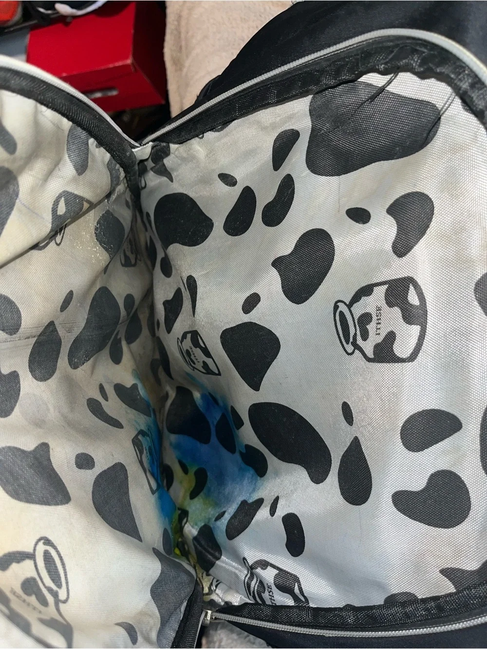 Black Men’s Backpack with Multiple Zippered Pockets